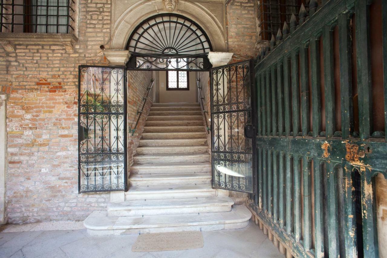 Al Mezzanino, Palazzo Torniello Lägenhet Venedig Exteriör bild